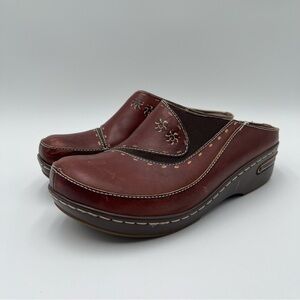 L'Artiste Spring Step Chino Shoes Women's 40/ 9 Brown Wedge Mule Clogs